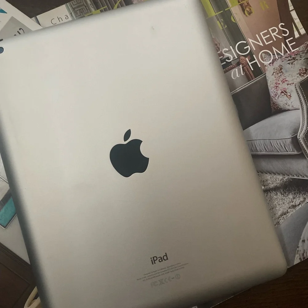 Apple Silver iPad Sleek Design Premium Materials